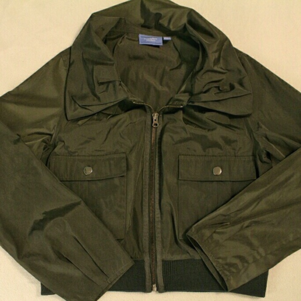 ☂️Simply Vera Wang☂️ Olive Bomber Windbreaker